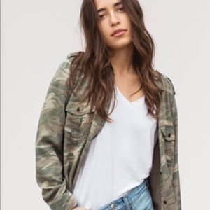 AE ‘Boyfriend Fit’ Camouflage Button Down Shirt